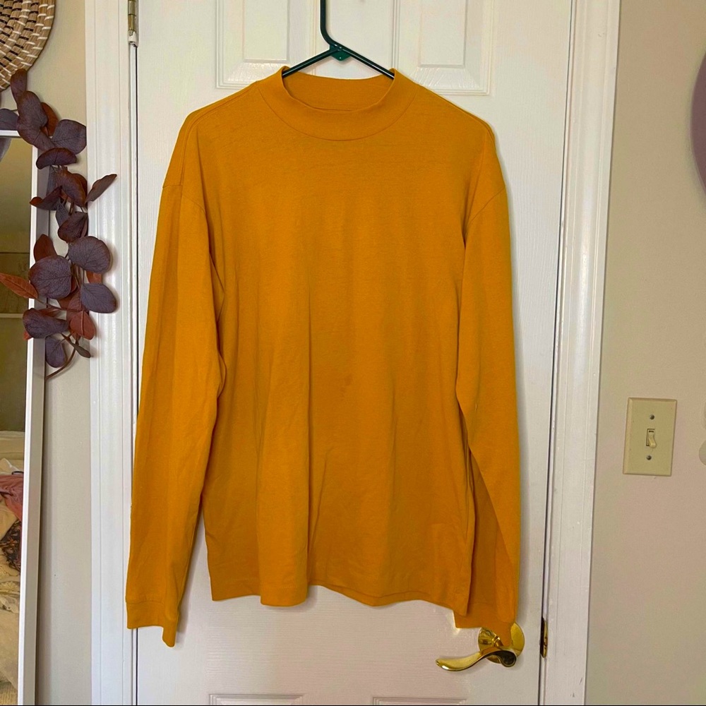 Urban Outfitters Size Medium Yellow Long Sleeve Turtleneck